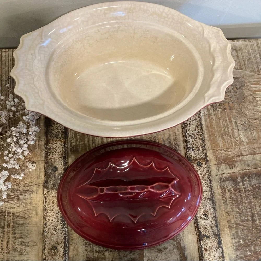 Vintage France Appolia Covered Casserole Dish Red Holly Berry Christmas Fall